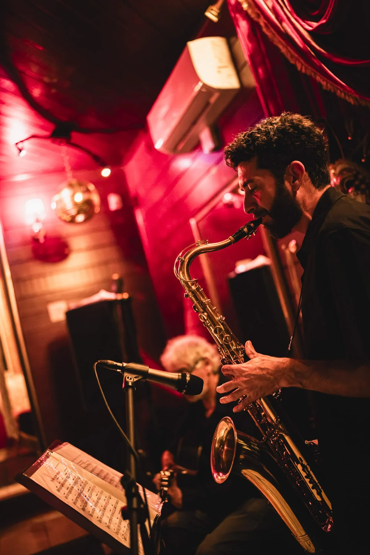Live saxophone at Cabaret Le Luxe